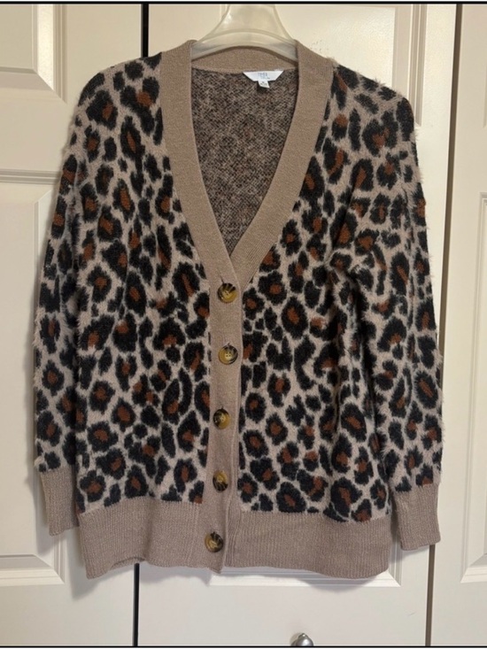 Time and Tru Sweaters - Time and Tru Animal Print Knit Sweater
